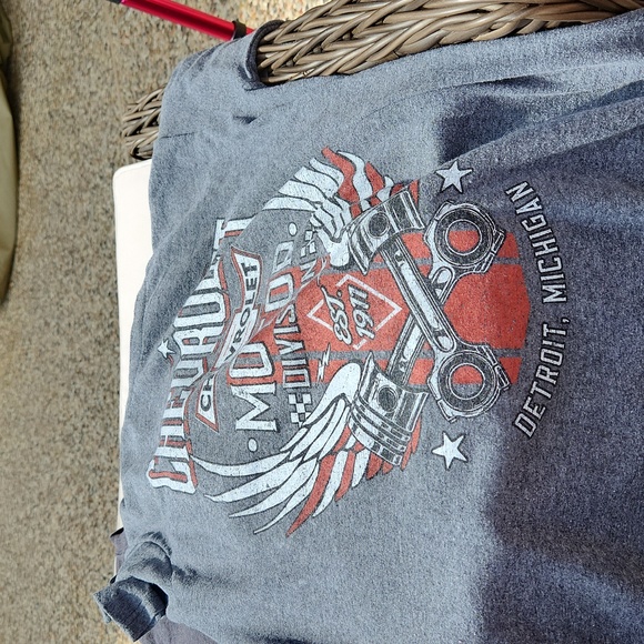 GM Chevrolet - Picture 4 of 4